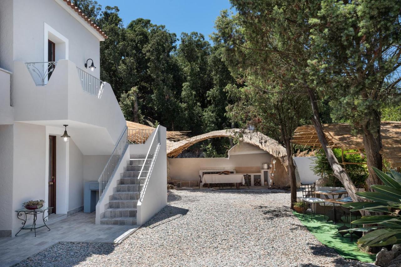 Il Mirto Bed and Breakfast Baja Sardinia Eksteriør billede