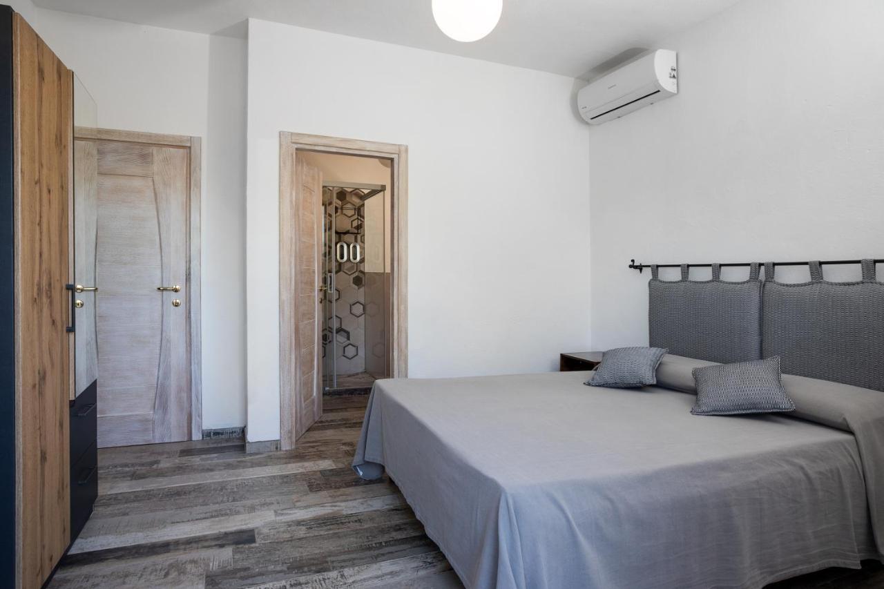 Il Mirto Bed and Breakfast Baja Sardinia Eksteriør billede